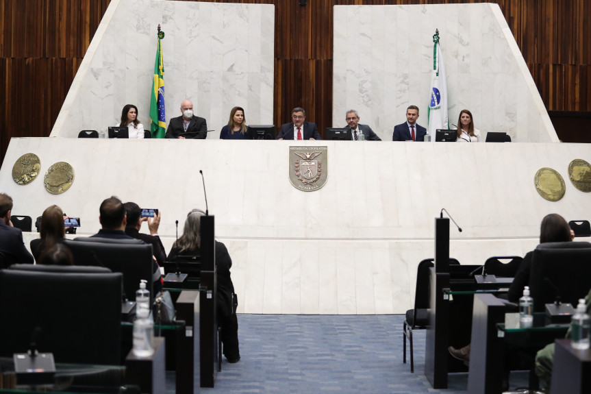 Sessão solene celebrou o Dia Estadual de Valorização dos Profissionais da Saúde.