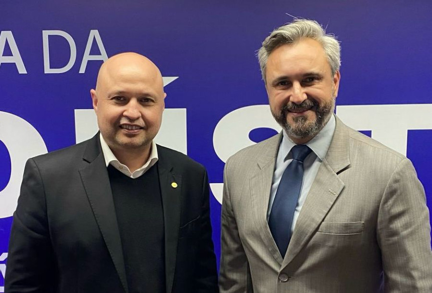 O deputado Fábio Oliveira (Podemos) e o presidente do Sistema Fiep, Edson Vasconcelos.