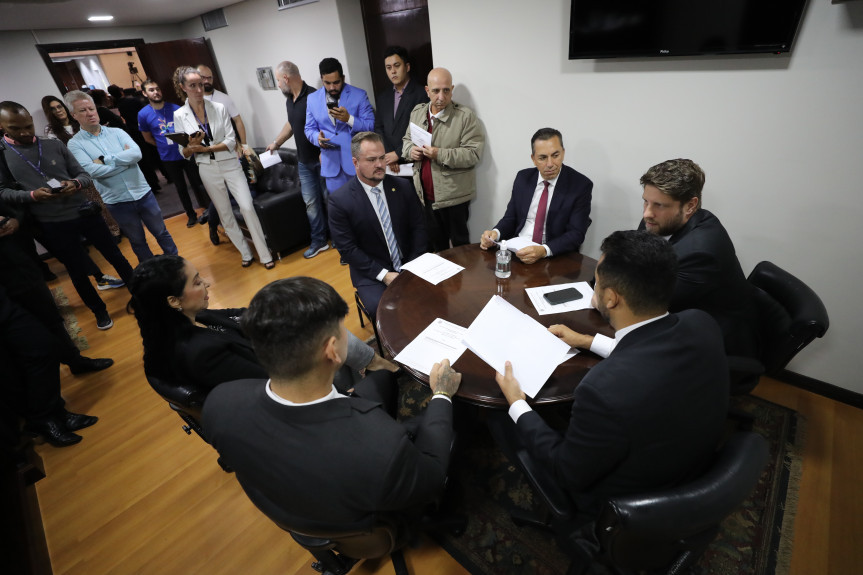 Encontro aconteceu no início da tarde desta segunda-feira (10).