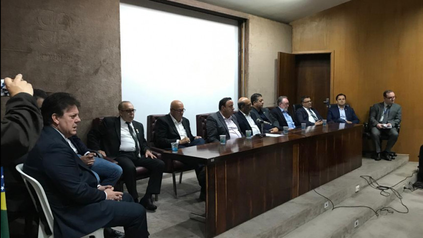 Reunião na Secretaria da Fazenda sobre o programa Nota Paraná.