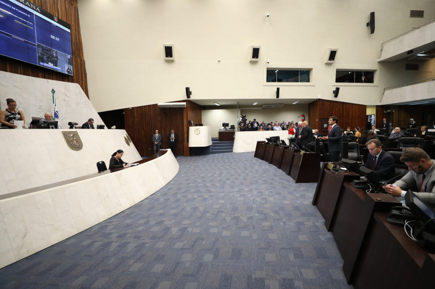 Entre as propostas analisadas na sessão desta quarta-feira (04) na Assembleia Legislativa do Paraná, o PL 106/2019, do Poder Executivo, que altera dispositivos da Lei estadual nº 17.016/2011, que institui a Agência Paraná de Desenvolvimento (APD).