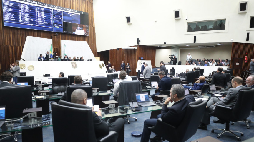 Nesta terça-feira (25) foram realizadas duas sessões plenárias.