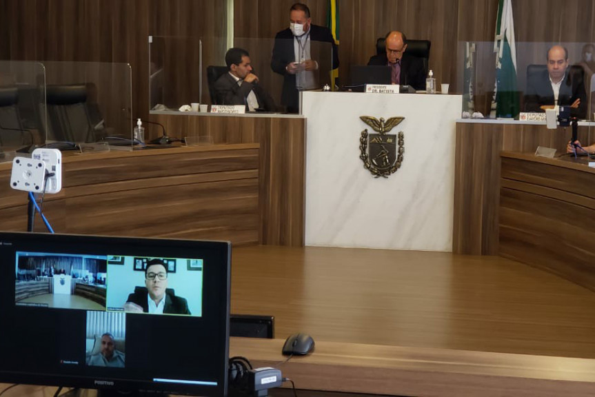 Comissão de Saúde volta a debater projeto que proíbe a instituição de passaporte sanitário no Paraná.