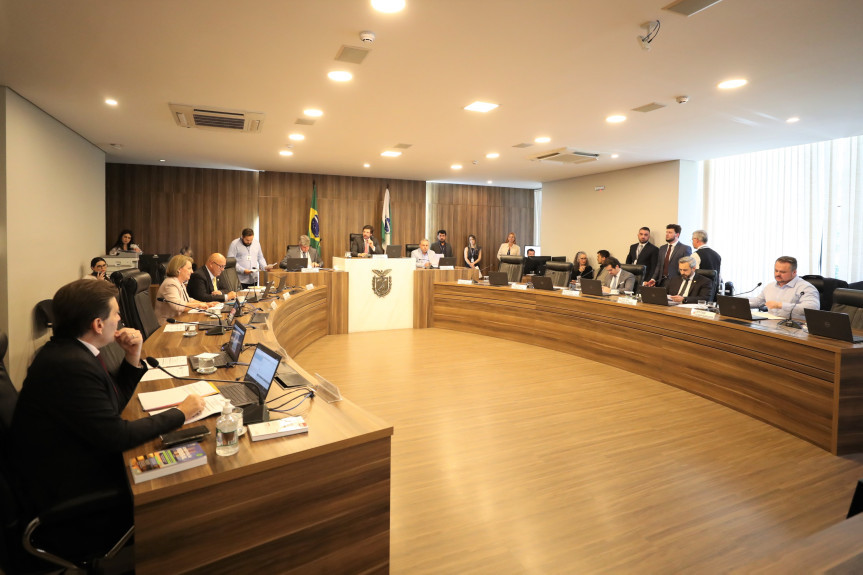 Reunião ocorreu no início da tarde desta terça-feira (26), no Auditório Legislativo.