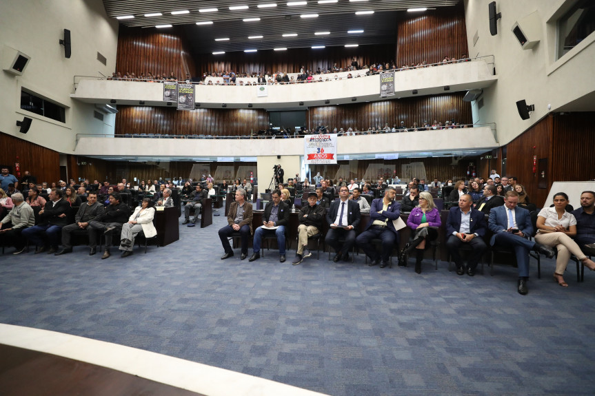 Os 36 anos de fundação da Femoclam foram celebrados em sessão solene na Assembleia Legislativa do Paraná.