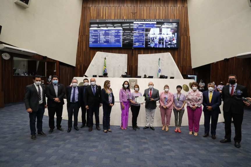 Entidades e pessoas que atuam no diagnóstico e tratamento de doenças raras são homenageadas na Assembleia.