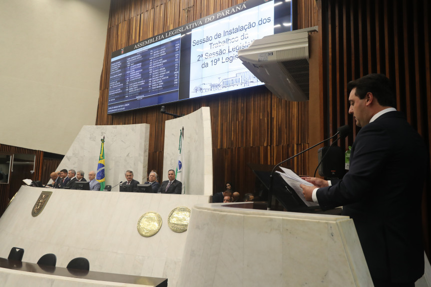 Durante sessão de instalação da segunda sessão legislativa da 19ª Legislatura, o governador Ratinho Junior expôs os principais programas desenvolvidos pelo Estado em 2019.