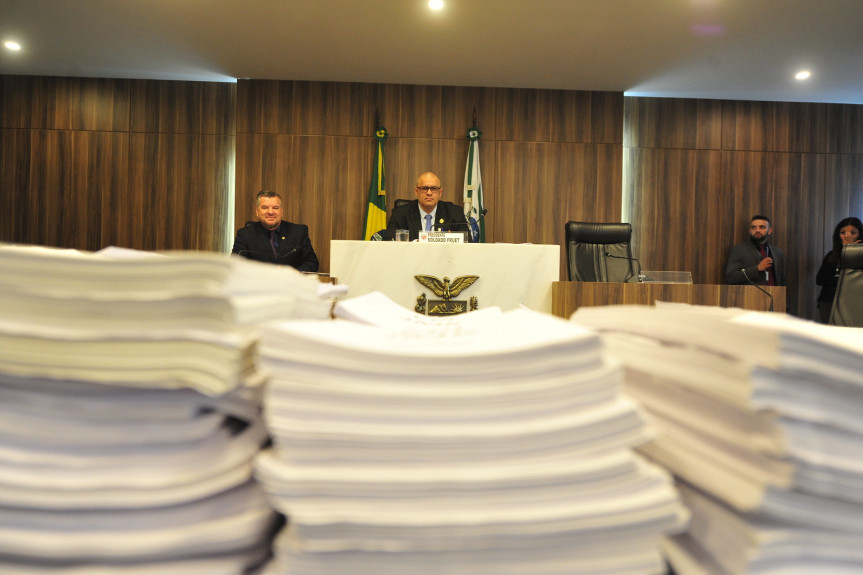 Projeto de resolução com a conclusão dos trabalhos da CPI da JMK foi votado por todos os deputados na Assembleia Legislativa do Paraná.
