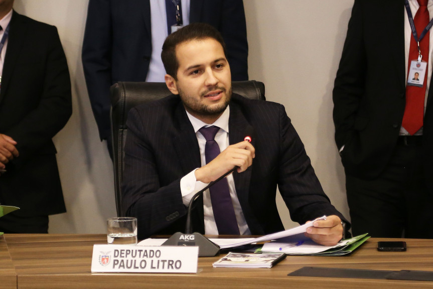 Deputado Paulo Litro, presidente da Comissão de Indústria, Comércio, Emprego e Renda da Assembleia Legislativa do Paraná.