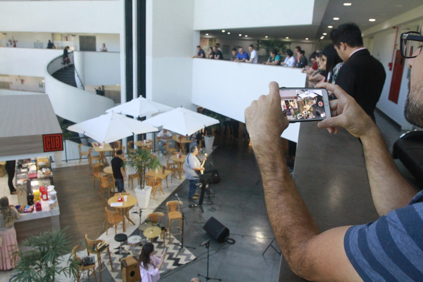 Comunicação & Arte na Assembleia desta semana reuniu Aurélio Vale e Stage Trio.