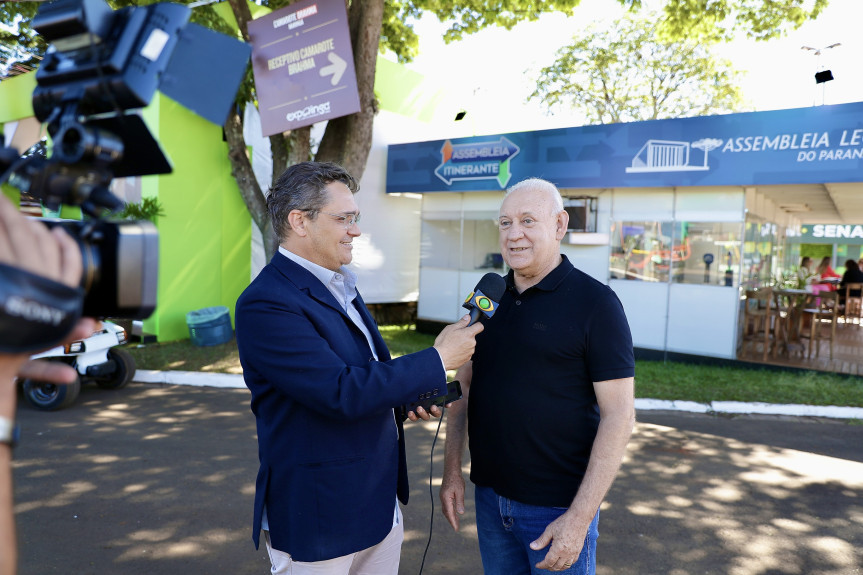 O presidente da Assembleia, deputado Ademar Traiano (PSD), concedeu entrevista ao longo de toda esta quinta-feira, na Expoingá.