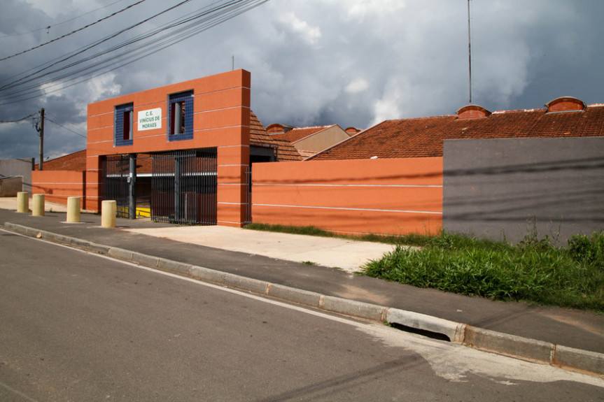 Audiência debate o projeto de lei que autoriza a instalação de colégios cívico-militares no Paraná.