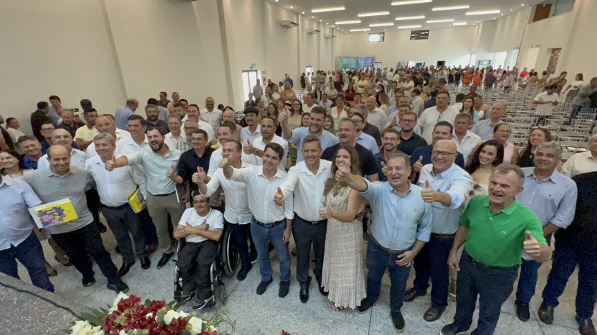 Fadel prestigia a posse da nova diretoria da Amunorpi.