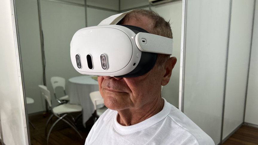 Outra atração do estande é a visita virtual ao prédio da Assembleia Legislativa, realizada com óculos de realidade virtual.