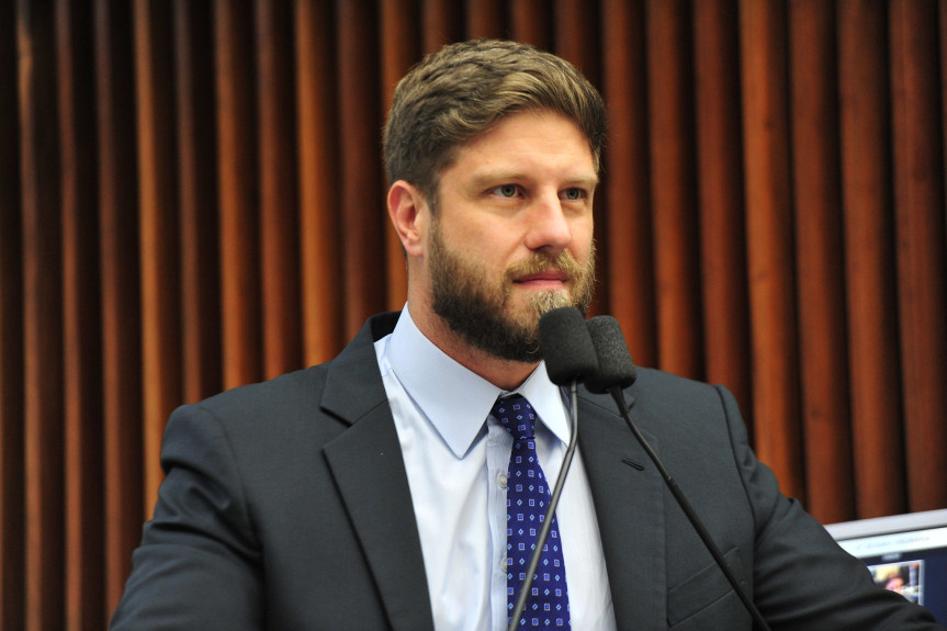 Deputado Requião Filho (MDB).