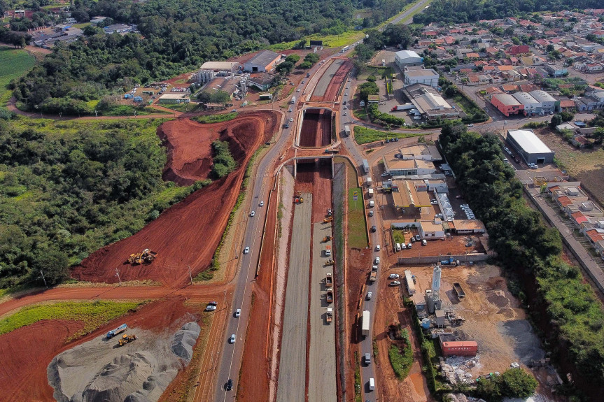 Viaduto Bratislava será liberado para o tráfego nesta terça-feira (28).