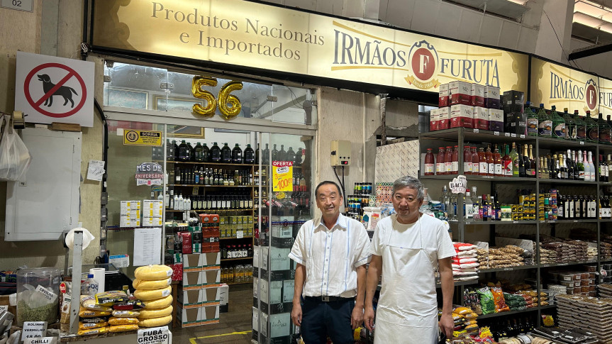 A Mercearia Irmãos Furuta fica localizada no Mercado Municipal Shangri-lá, zona oeste de Londrina
