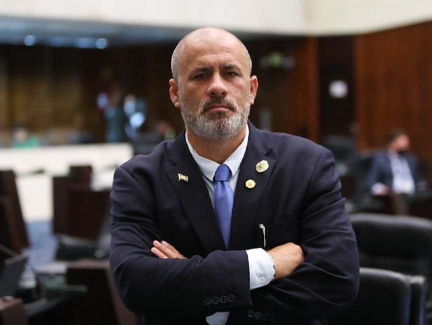 Deputado Soldado Fruet (PROS).