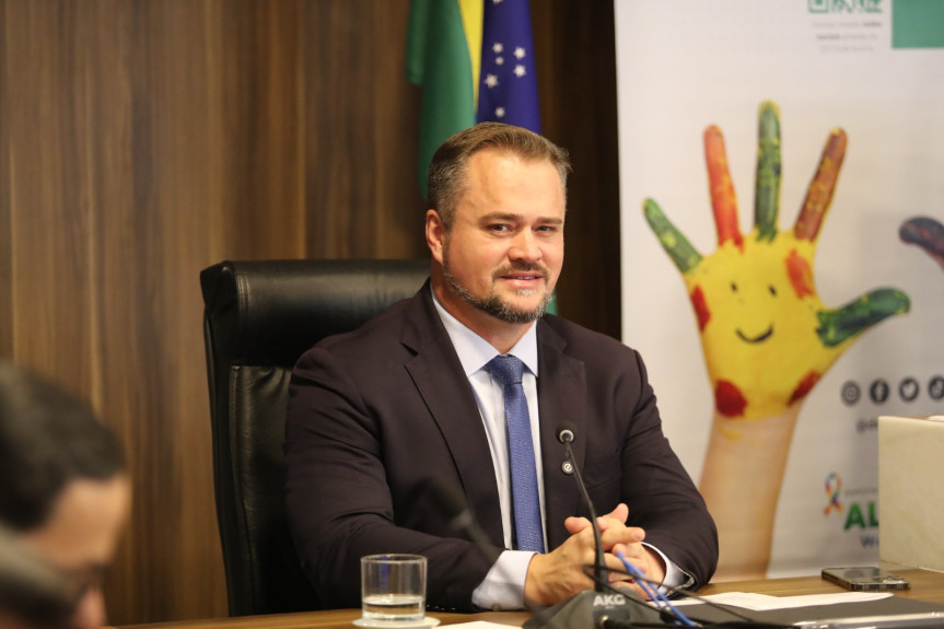 Deputado Alisson Wandscheer (SD), coordenador do Bloco Parlamentar da Neurodiversidade.