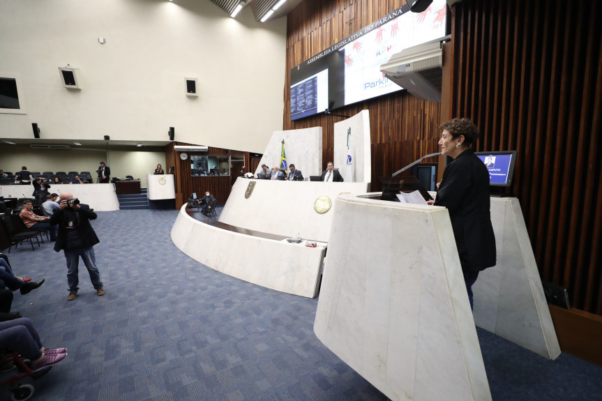 O Dia Mundial de Conscientização da Doença de Parkinson foi lembrado durante o Grande Expediente da sessão plenária da Assembleia Legislativa do Paraná.