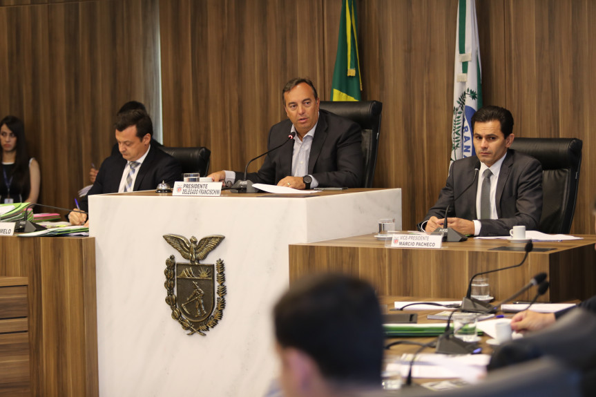 Reunião da Comissão de Constituição e Justiça (CCJ) da Assembleia Legislativa desta terça-feira (10).