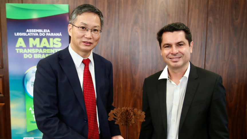 Delegação chinesa foi recebida no Gabinete da Presidência na manhã desta segunda-feira (26).