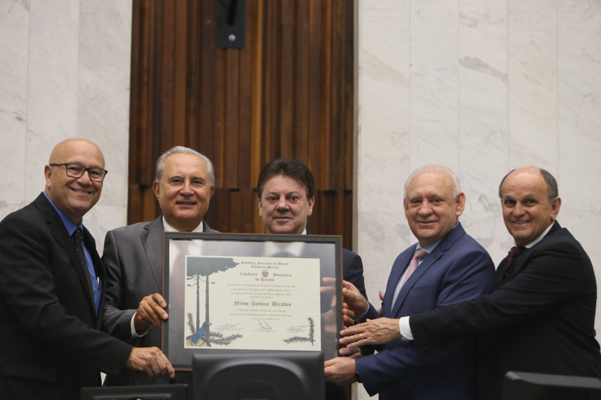 Ex-deputado Neivo Beraldin é o mais novo Cidadão Honorário do Paraná.