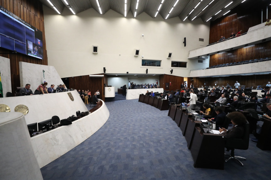 Com a dispensa de votação da redação final aprovada, o texto agora segue para sanção, ou veto, do Governo do Estado.