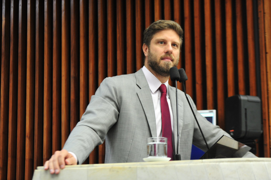 Deputado Requião Filho (MDB).