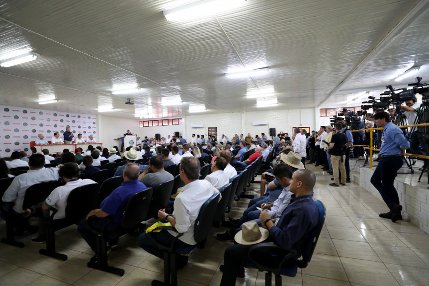 Deputados prestigiam a 32ª edição do Show Rural, em Cascavel.
