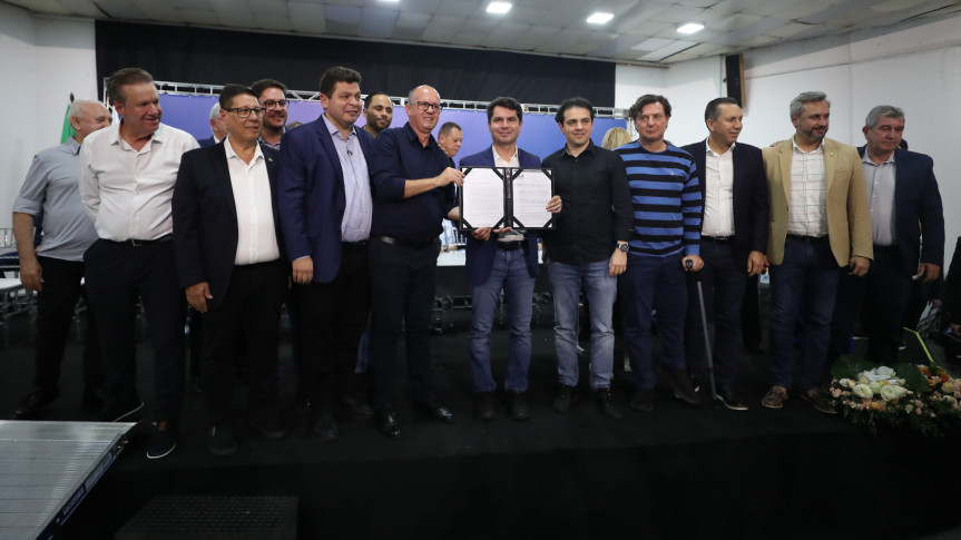 Durante o encontro, realizado na ExpoPato 2025, foram recebidas dezenas de demandas de entidades, prefeituras e organizações locais.