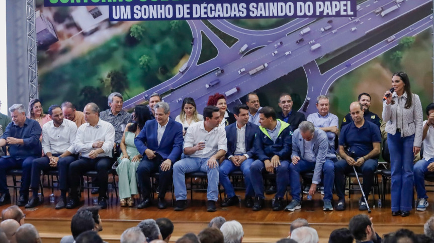 A deputada participou na quarta-feira (11) da assinatura do convênio do Governo do Estado com a prefeitura para a execução da duplicação em concreto do Contorno Sul.
