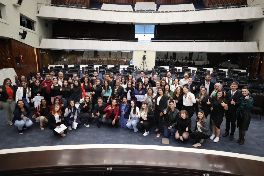 Alunos selecionados no Geração Atitude 2022 apresentaram suas propostas no plenário da Assembleia Legislativa.