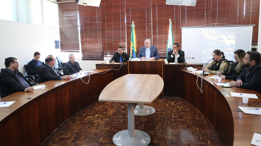 Reunião ocorreu na manhã desta terça-feira (23), na Sala das Comissões.