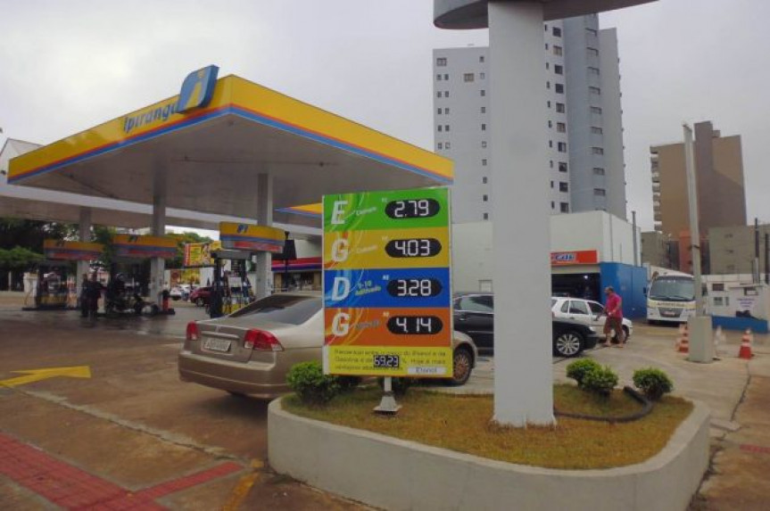 Proibição do terceiro dígito nos preços dos combustíveis imposta pela ANP já é lei no Paraná desde 2016.