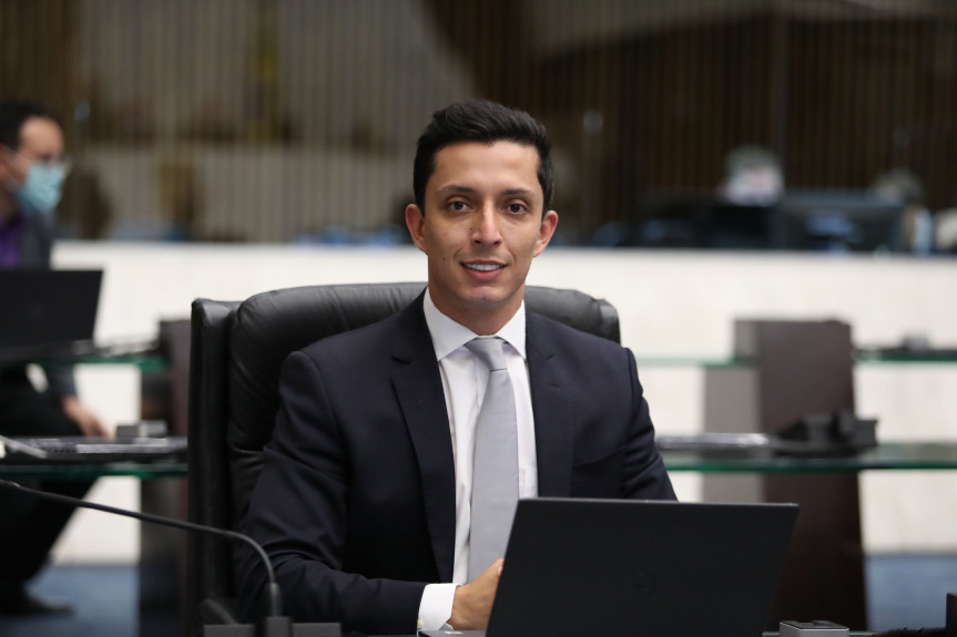 Deputado Boca Aberta Junior, relator na Comissão de Esportes do projeto permite transferência de milhas do Poder Público para esportistas.