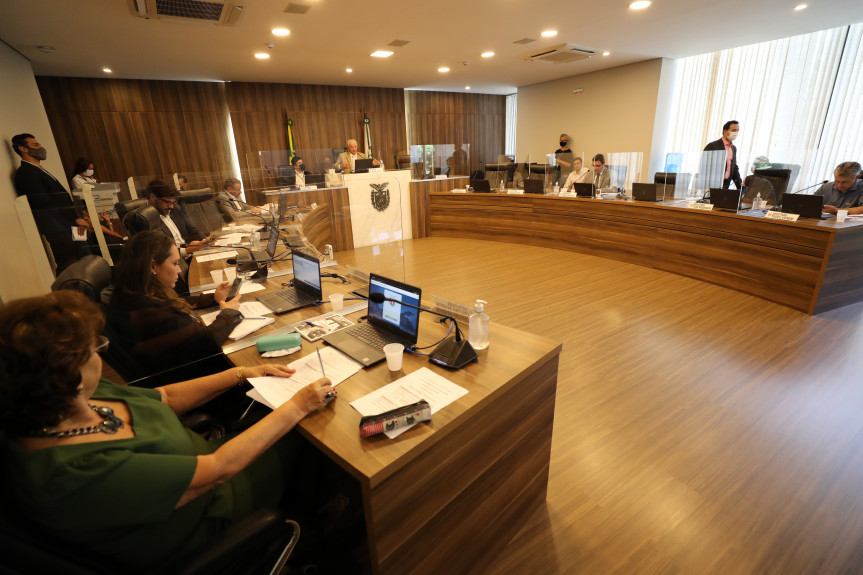 Mensagens do Tribunal de Justiça, Ministério Público, Tribunal de Contas, Defensoria Pública e Assembleia Legislativa que concedem reajustes de forma escalonada aos servidores são aprovadas pela CCJ.