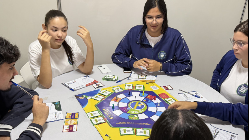 Outro destaque da programação foi a continuidade das atividades da Arena da Democracia, projeto da Escola do Legislativo.