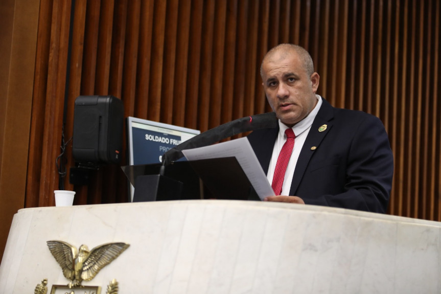 Deputado Soldado Fruet (PROS).