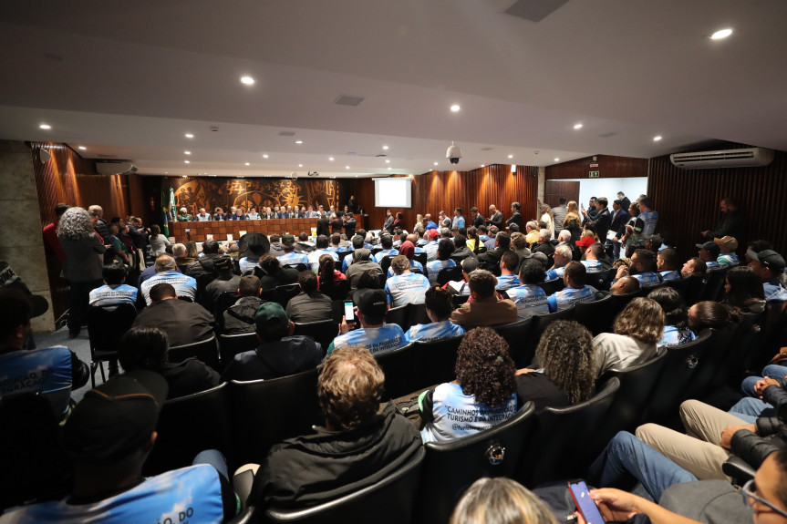 Encontro lotou o Plenarinho da Assembleia Legislativa na manhã desta terça-feira (11).