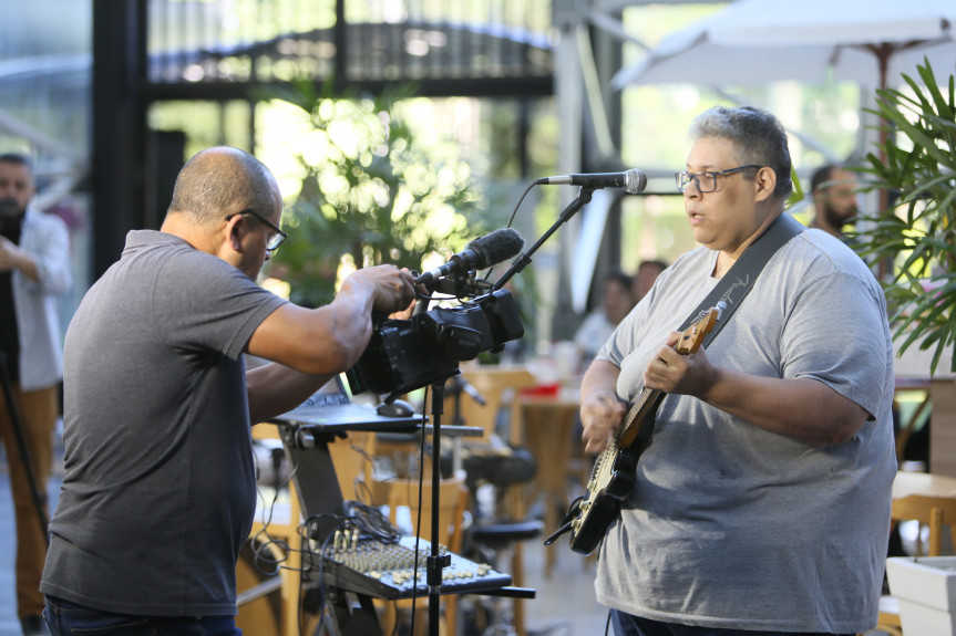 Comunicação & Arte na Assembleia desta semana reuniu Aurélio Vale e Stage Trio.