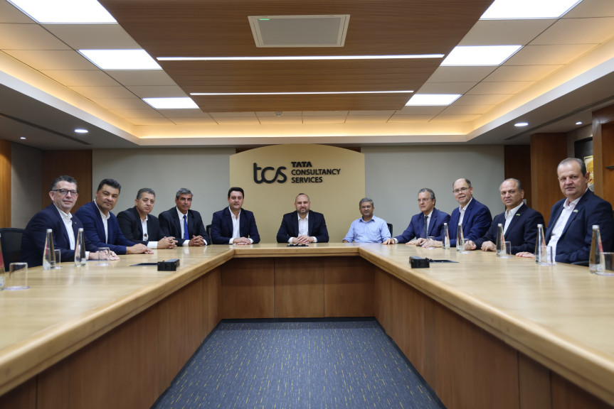 Missão Paranaense foi recebida pelo CEO da TCS, Krithi Krithivasan, e por executivos da companhia.