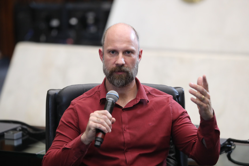 O cirurgião oncológico Juliano Rebolho fala sobre o câncer da pele no programa Assembleia Entrevista.