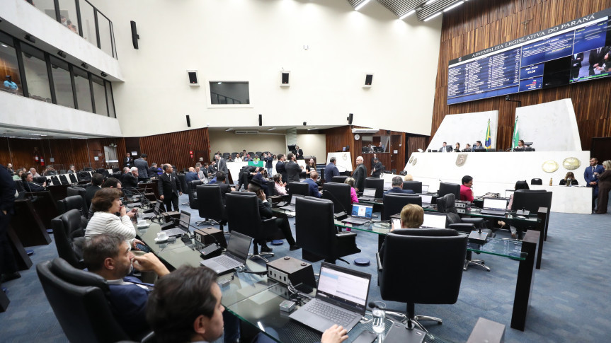 Aprovada proposta que institui o Conselho Estadual de Juventude do Paraná