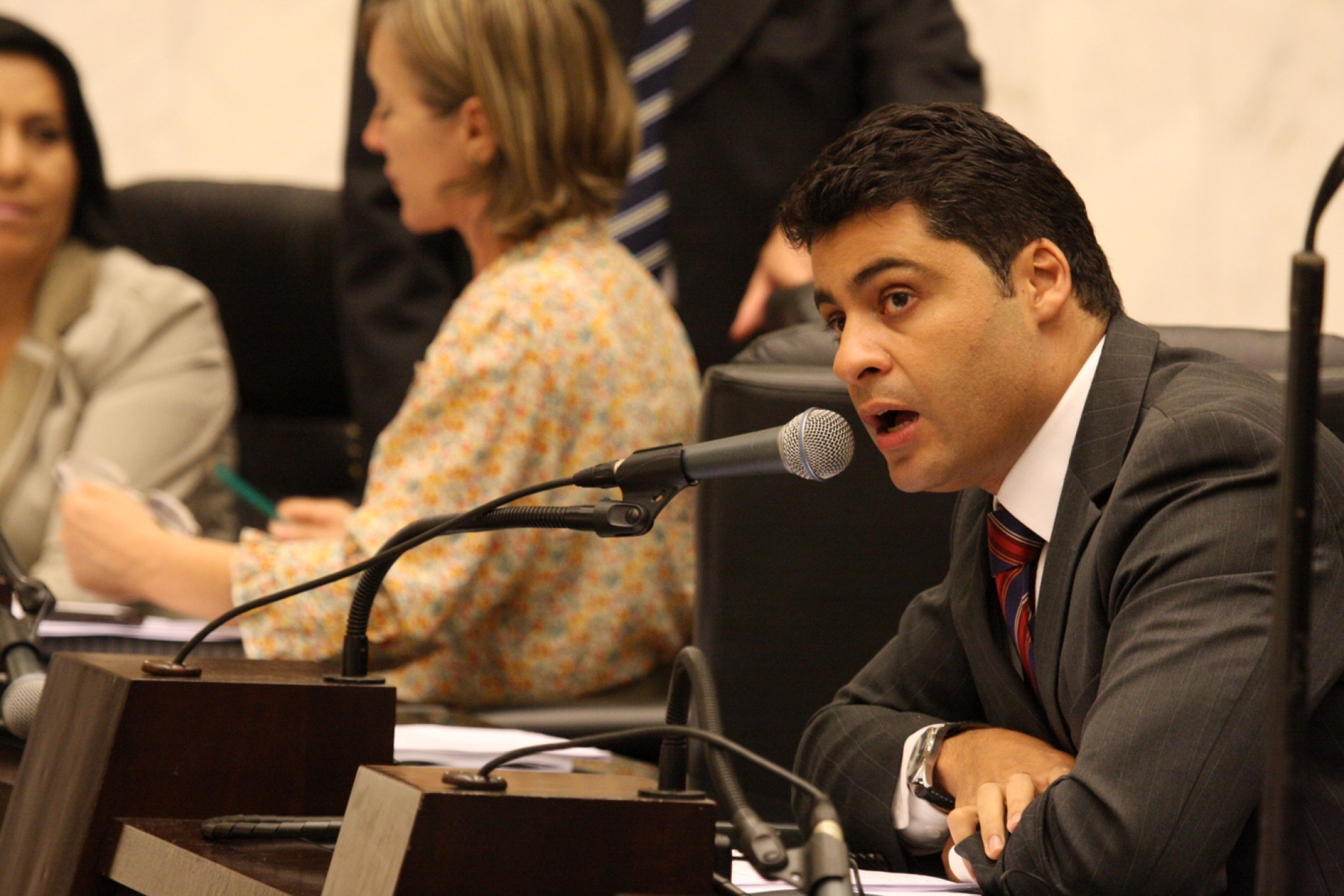 Projeto Institui Unidades Geriátricas Nos Hospitais do Pr