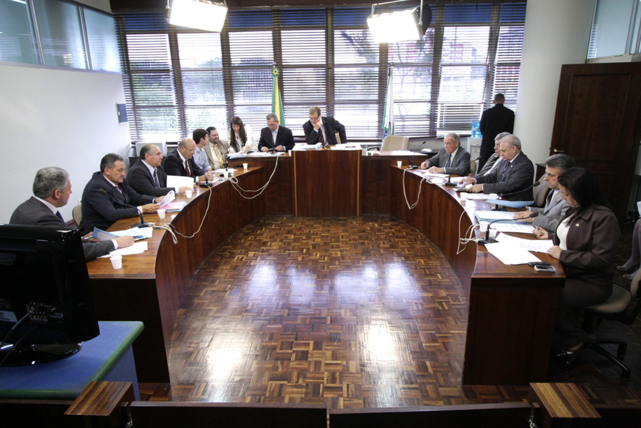 Pedido de Vistas Adia Votação da Defensoria Pública Na Ccj