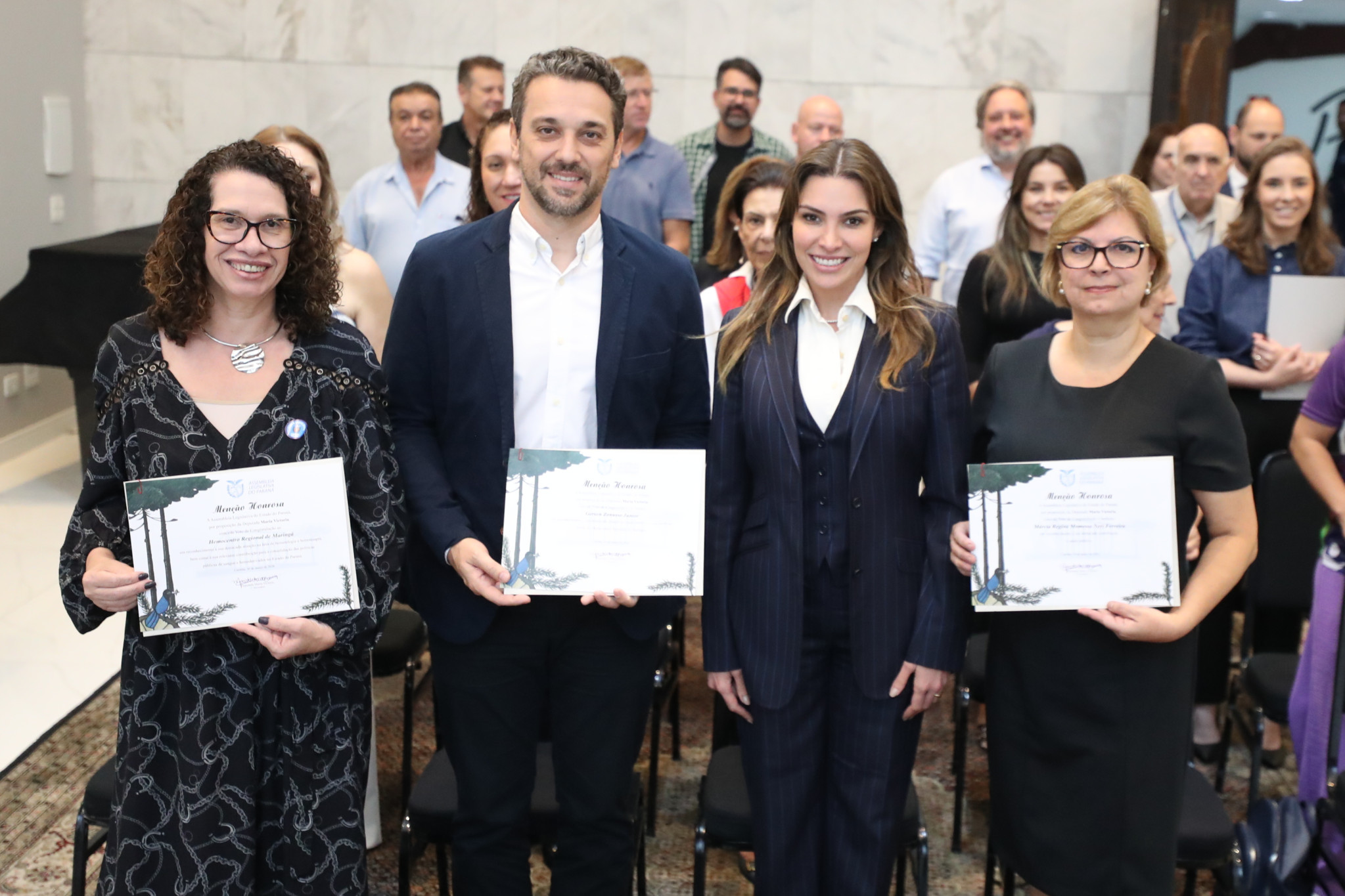 Assembleia Legislativa presta homenagem a profissionais e ao Hemocentro de Maringá por serviços à população