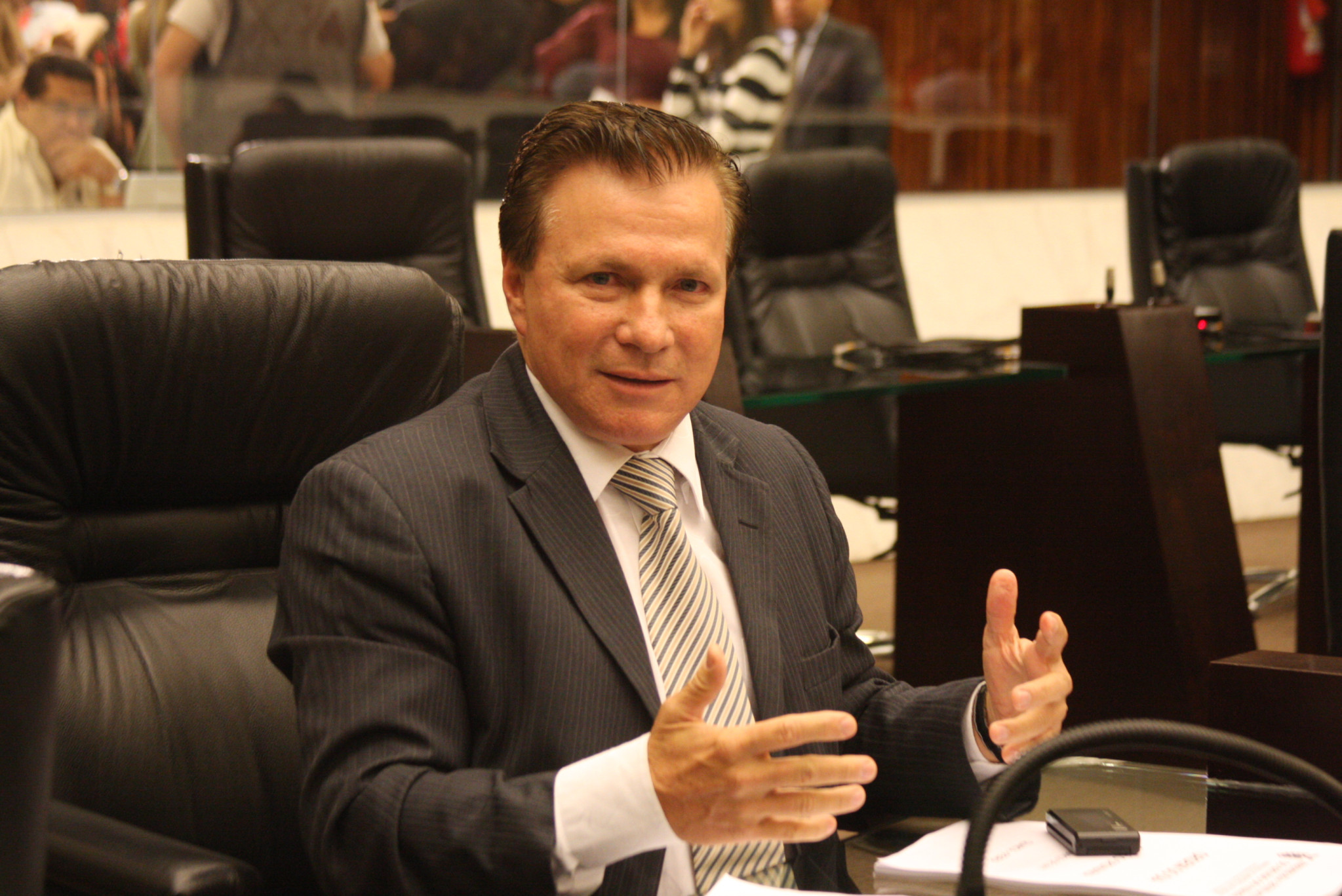 Pec que Extingue Aposentadoria de Ex-governadores Será Votada Na Segunda-feira (18)