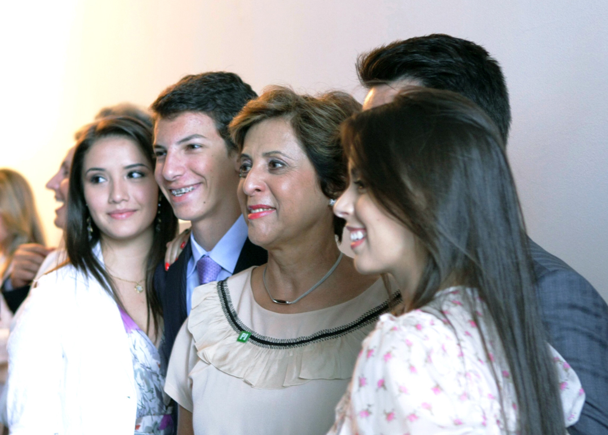 Mãe do Governador Vê Semelhanças Entre o Filho e o Pai