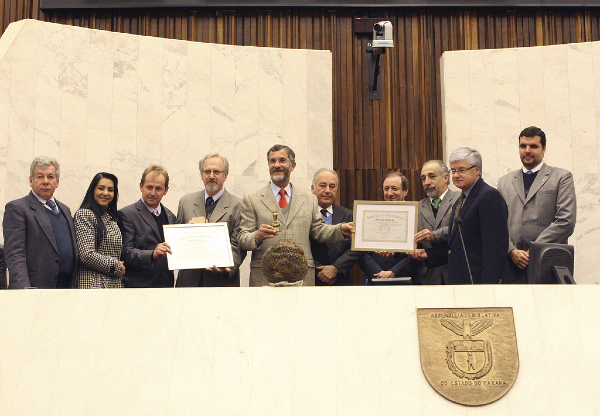 Legislativo Entrega Prêmio Qualidade de Vida Ambiental a Professores Paranaenses
